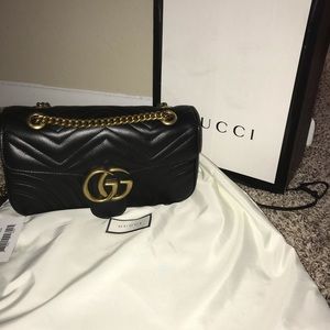 gg marmont small matelassé shoulder bag